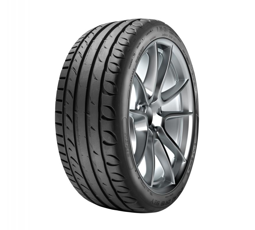 Taurus ULTRA HIGH PERFORMANCE 215/45 R17 87 V